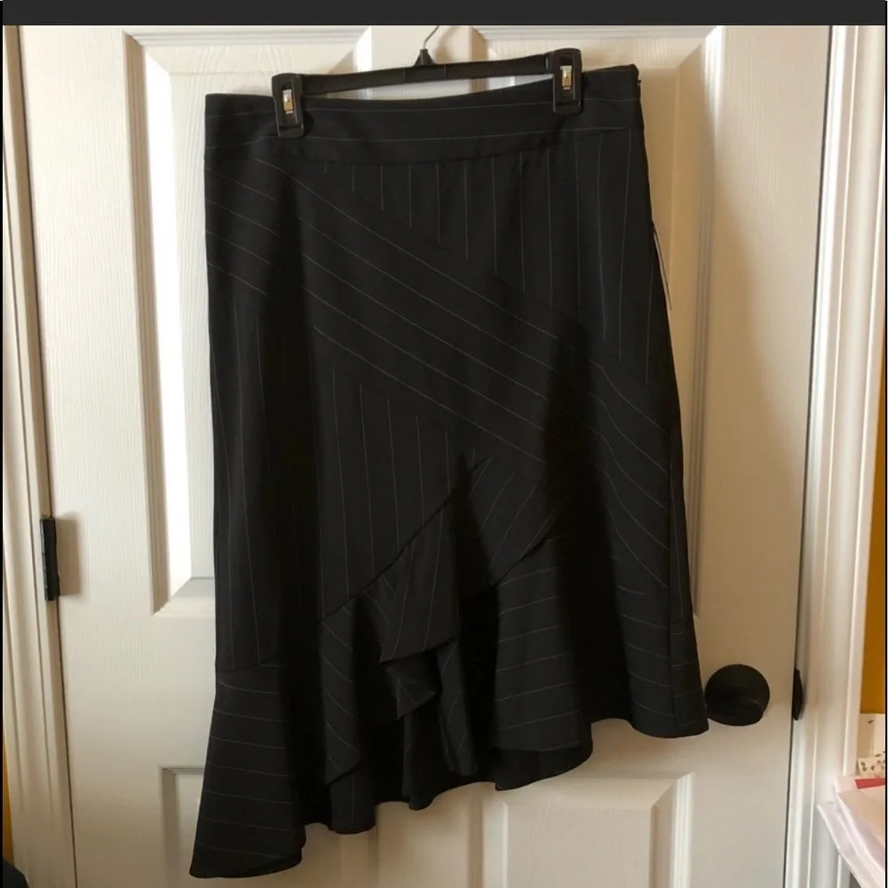 Bisou Bisou Asymmetrical Ruffle Skirt Size 12 NWT - Picture 1 of 9
